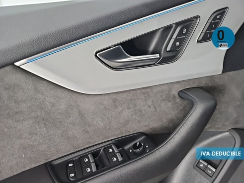 40543ad341c7ad9b85737cf1254c2d0f-1328 Audi Q8 S line plus 55 TFSIe quattro 280 kW (381 CV) tiptronic - 37