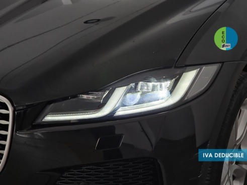 40543ad341c7ad9b85737cf1254c2d0f-1993 Jaguar F-Pace 2.0D l4 MHEV SE AWD Auto 150 kW (204 CV) - 12