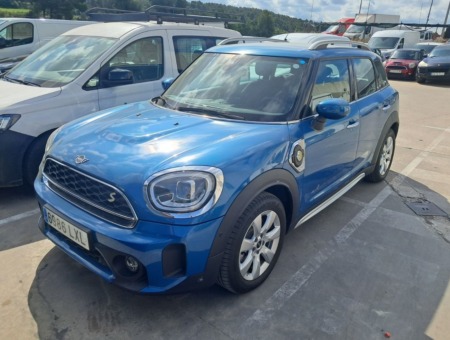 40543ad341c7ad9b85737cf1254c2d0f-4225 MINI Countryman Cooper S E ALL4