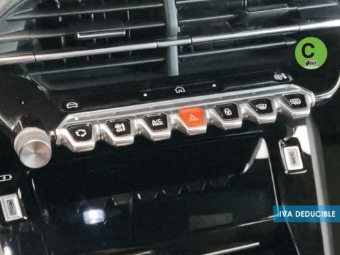 40543ad341c7ad9b85737cf1254c2d0f-4559 Peugeot 2008 PureTech 130 S&S Allure EAT8 96 kW (130 CV) - 29