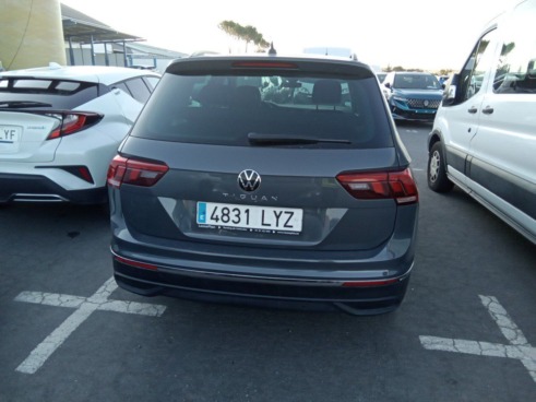 40543ad341c7ad9b85737cf1254c2d0f-1178 Volkswagen Tiguan Life 2.0 Tdi 110kw (150cv) - 5