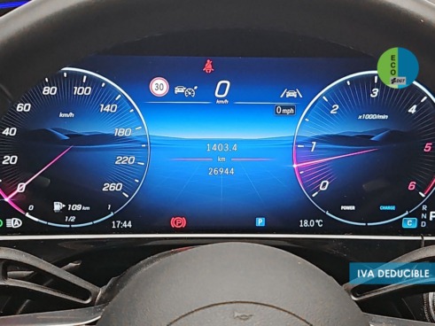 40543ad341c7ad9b85737cf1254c2d0f-1755 Mercedes Clase E 220 d 145 kW (197 CV) - 16