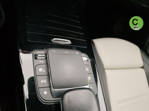 40543ad341c7ad9b85737cf1254c2d0f-4229 Mercedes CLA 200 120 kW (163 CV) - 28