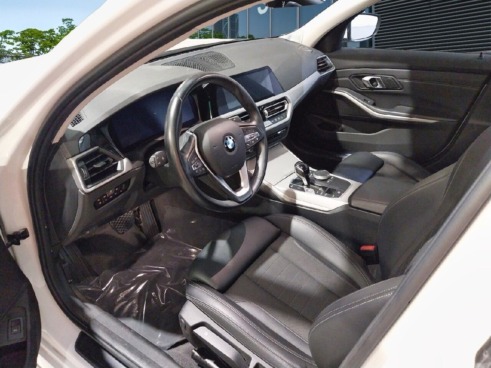 40543ad341c7ad9b85737cf1254c2d0f-7383 Bmw Series 3 318d Auto. - 7