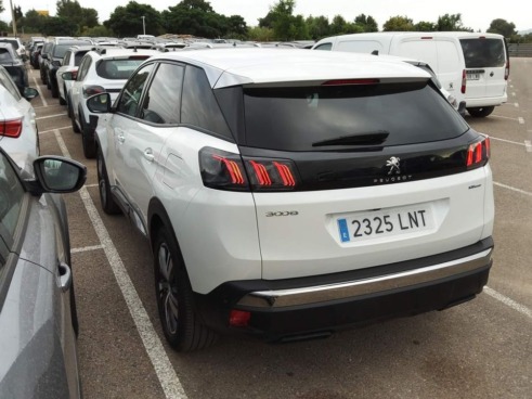 40543ad341c7ad9b85737cf1254c2d0f-3150 Peugeot 3008 225 E-eat8 Allure - 4