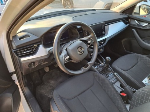 40543ad341c7ad9b85737cf1254c2d0f-3382 Skoda Kamiq 1.0 Tsi 81kw (110cv) Emotion - 7