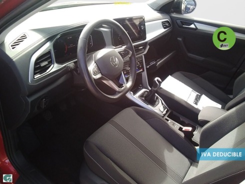 40543ad341c7ad9b85737cf1254c2d0f-4412 Volkswagen T-Roc Dark 1.0 TSI 81 kW (110 CV) - 6
