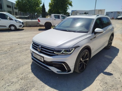 40543ad341c7ad9b85737cf1254c2d0f-3300 Volkswagen Tiguan R-line 2.0 Tdi 110kw (150cv) Dsg - 2