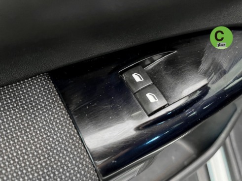 40543ad341c7ad9b85737cf1254c2d0f-293 Citroën C4 Cactus BlueHDi 100 Feel 73 kW (100 CV) - 29