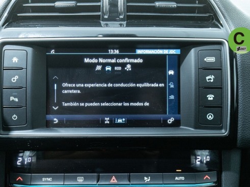 40543ad341c7ad9b85737cf1254c2d0f-426 Jaguar F-Pace 2.0L i4D Prestige AWD Auto 132 kW (180 CV) - 28