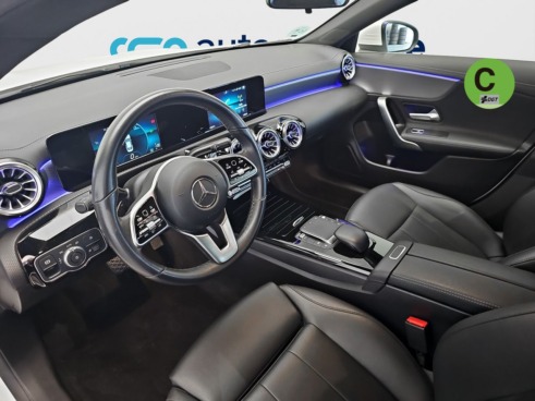 40543ad341c7ad9b85737cf1254c2d0f-729 Mercedes CLA 200 d 110 kW (150 CV) - 17