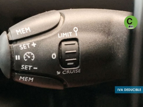 40543ad341c7ad9b85737cf1254c2d0f-1272 Peugeot 2008 PureTech 100 S&S Allure 75 kW (100 CV) - 19