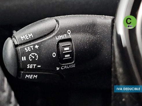 40543ad341c7ad9b85737cf1254c2d0f-1412 Peugeot 208 PureTech 100 Allure 75 kW (100 CV) - 25