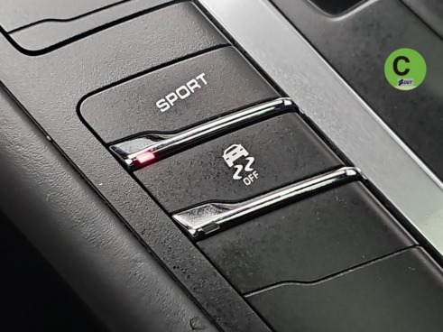 40543ad341c7ad9b85737cf1254c2d0f-3520 Porsche Macan S Diesel 190 kW (258 CV) - 28