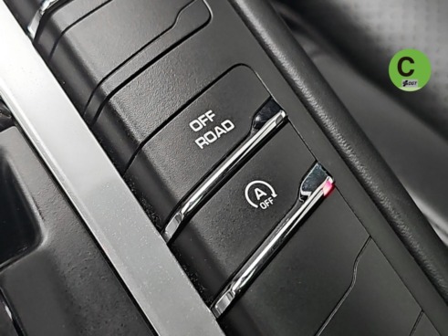 40543ad341c7ad9b85737cf1254c2d0f-3521 Porsche Macan S Diesel 190 kW (258 CV) - 29