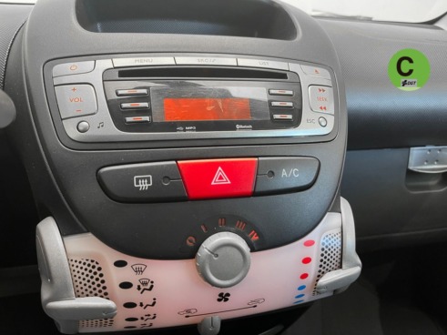 40543ad341c7ad9b85737cf1254c2d0f-484 Toyota Aygo 70 City 50 kW (68 CV) - 16