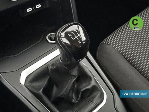 40543ad341c7ad9b85737cf1254c2d0f-5876 Volkswagen T-Roc 2.0 TDI 85 kW (115 CV) - 17