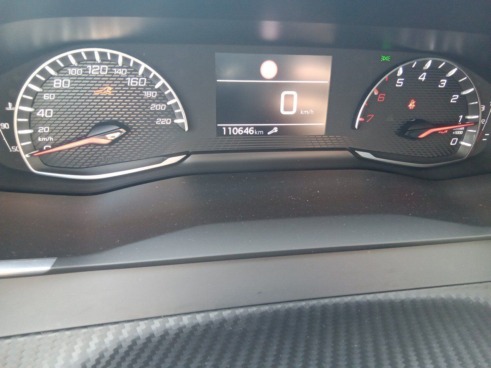 40543ad341c7ad9b85737cf1254c2d0f-6128 Peugeot 2008 Allure Bluehdi 81kw (110cv) - 8