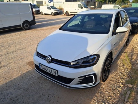 40543ad341c7ad9b85737cf1254c2d0f-6247 Volkswagen Golf (O) GTE 1.4 TSI e-Power 150kW (204CV) DSG
