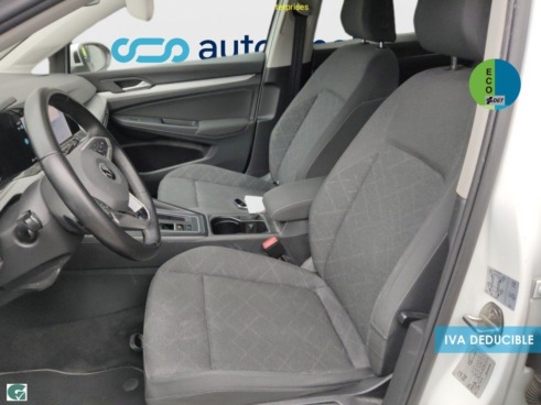 40543ad341c7ad9b85737cf1254c2d0f-3644 Volkswagen Golf Life 1.0 eTSI 81 kW (110 CV) DSG - 6
