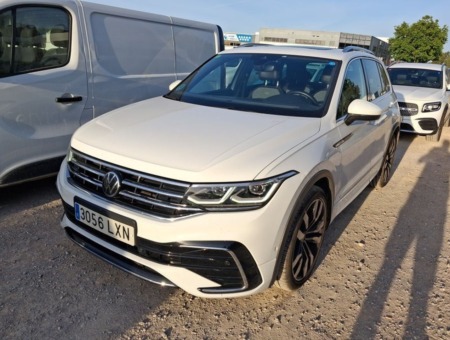 40543ad341c7ad9b85737cf1254c2d0f-6567 Volkswagen Tiguan R-Line 2.0 TDI 110kW (150CV) DSG