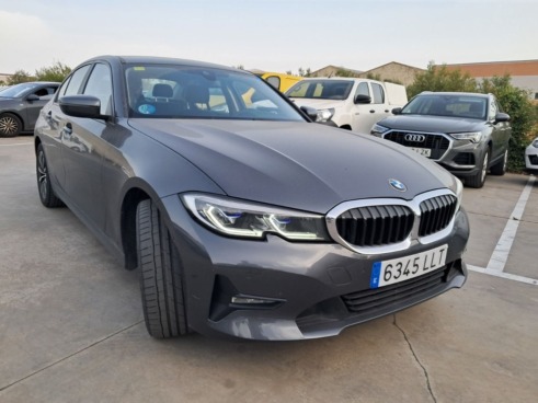 40543ad341c7ad9b85737cf1254c2d0f-3961 Bmw Series 3 318d Auto. - 3