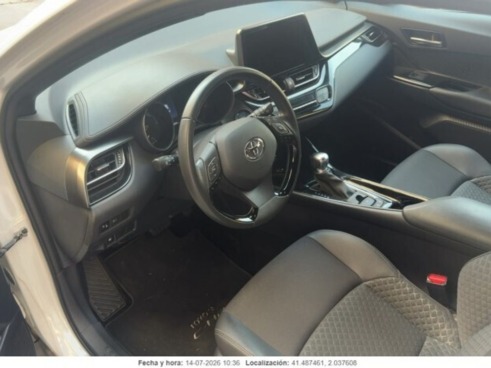 40543ad341c7ad9b85737cf1254c2d0f-7247 Toyota C-hr 1.8 125h Advance - 7