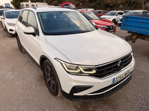 40543ad341c7ad9b85737cf1254c2d0f-7267 Volkswagen Tiguan Life 2.0 Tdi 110kw (150cv) - 3