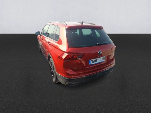 40543ad341c7ad9b85737cf1254c2d0f-7286 Volkswagen Tiguan Life 2.0 Tdi 110kw (150cv) - 6