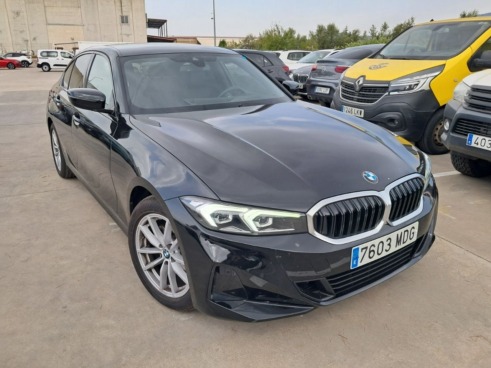 40543ad341c7ad9b85737cf1254c2d0f-7467 Bmw Series 3 320d Auto. - 3
