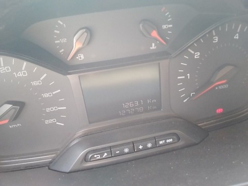 40543ad341c7ad9b85737cf1254c2d0f-7619 Peugeot Partner Premium Standard 600kg Bluehdi 73kw - 8