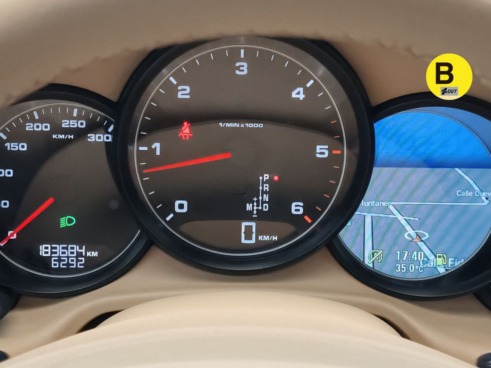 40543ad341c7ad9b85737cf1254c2d0f-7636 Porsche Panamera 3.0 Diesel 221 kW (300 CV) - 17