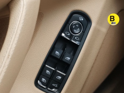 40543ad341c7ad9b85737cf1254c2d0f-7655 Porsche Panamera 3.0 Diesel 221 kW (300 CV) - 36
