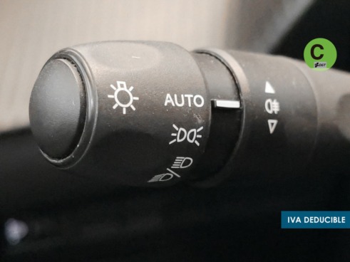 40543ad341c7ad9b85737cf1254c2d0f-687 Peugeot 2008 PureTech 100 S&S Allure 75 kW (100 CV) - 29