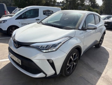 40543ad341c7ad9b85737cf1254c2d0f-124 Toyota C-HR 1.8 125H Advance