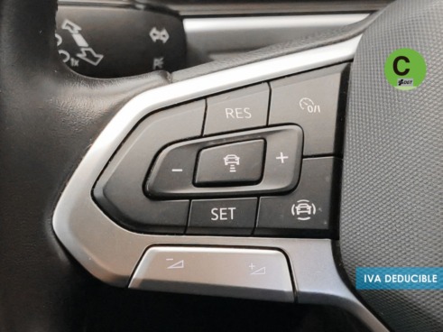40543ad341c7ad9b85737cf1254c2d0f-1035 Volkswagen T-Roc Dark 1.0 TSI 81 kW (110 CV) - 21