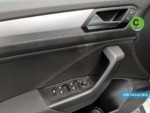 40543ad341c7ad9b85737cf1254c2d0f-1099 Volkswagen T-Roc Dark 1.0 TSI 81 kW (110 CV) - 28