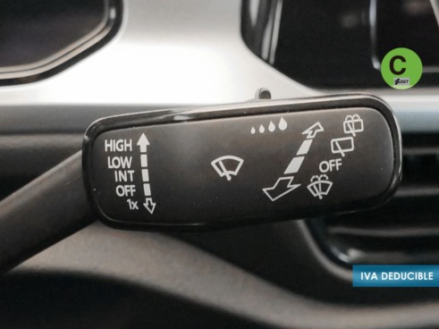 40543ad341c7ad9b85737cf1254c2d0f-81 Volkswagen T-Roc Life 2.0 TDI 110 kW (150 CV) DSG - 25
