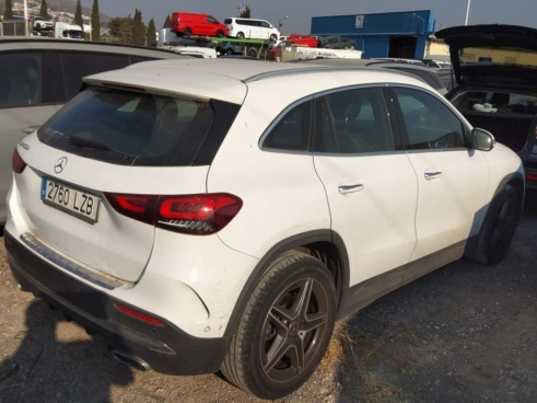 40543ad341c7ad9b85737cf1254c2d0f-509 Mercedes Gla 200 D - 3