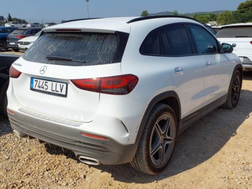 40543ad341c7ad9b85737cf1254c2d0f-970 Mercedes Gla 200 D - 3
