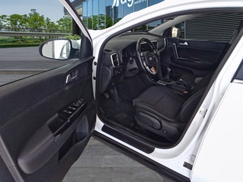 40543ad341c7ad9b85737cf1254c2d0f-1231 Kia Sportage 1.6 Mhev Black Edition 100kw (136cv) 4×2 - 7