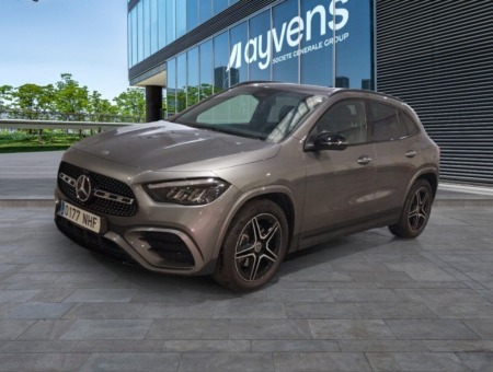 40543ad341c7ad9b85737cf1254c2d0f-2077 Mercedes GLA GLA 200 D