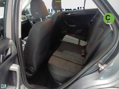 40543ad341c7ad9b85737cf1254c2d0f-2424 Volkswagen T-Roc Dark 1.0 TSI 81 kW (110 CV) - 6
