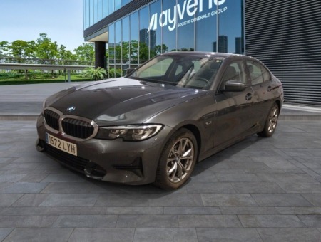 40543ad341c7ad9b85737cf1254c2d0f-2989 BMW Serie 3 320e