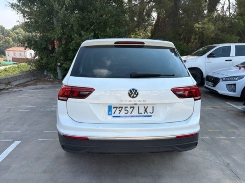 40543ad341c7ad9b85737cf1254c2d0f-3473 Volkswagen Tiguan Life 2.0 Tdi 110kw (150cv) - 5