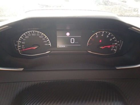 40543ad341c7ad9b85737cf1254c2d0f-1760 Peugeot 2008 Allure Bluehdi 81kw (110cv) - 8