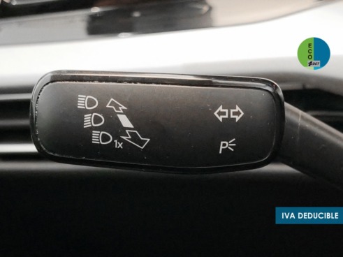 40543ad341c7ad9b85737cf1254c2d0f-761 Volkswagen Golf Life 1.0 eTSI 81 kW (110 CV) DSG - 26