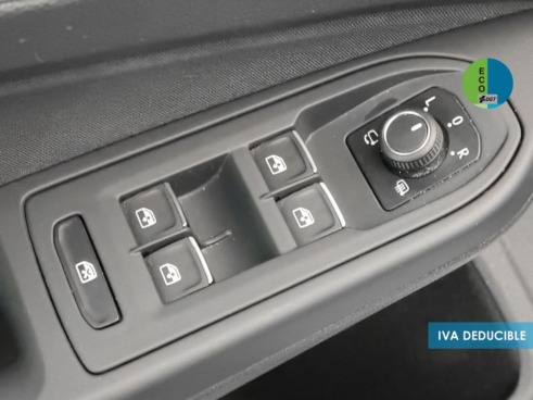 40543ad341c7ad9b85737cf1254c2d0f-764 Volkswagen Golf Life 1.0 eTSI 81 kW (110 CV) DSG - 29