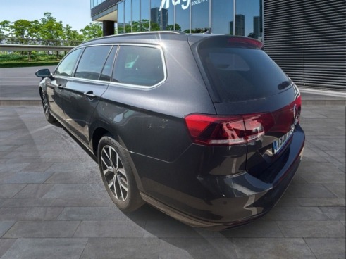 40543ad341c7ad9b85737cf1254c2d0f-3717 Volkswagen Passat Variant Executive 2.0 Tdi 110kw (150cv) - 6