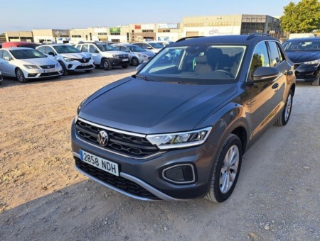40543ad341c7ad9b85737cf1254c2d0f-5641 Volkswagen T-Roc "Más" 1.5 TSI 110kW (150CV) DSG